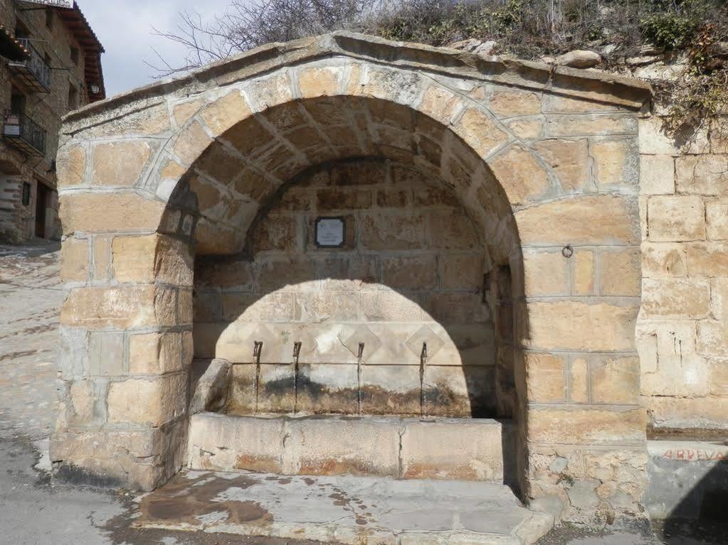 Hostal El Portalico Линарес-де-Мора Экстерьер фото