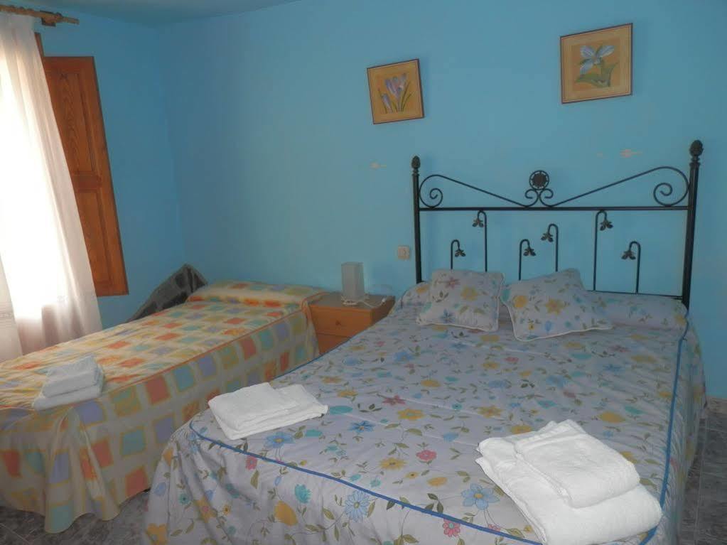 Hostal El Portalico Линарес-де-Мора Экстерьер фото